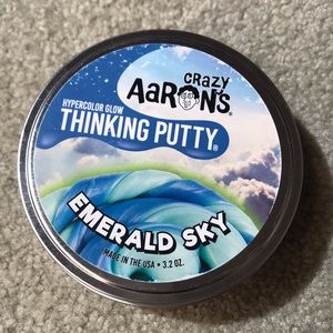Crazy Aaron’s Thinking Heat-Changing Putty in Emerald Sky